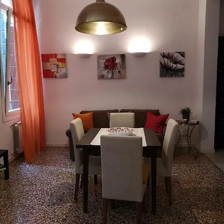 Апартаменты 5 Minuti Da San Marco
